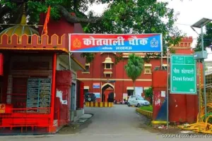 Lucknow News : उधारी वापस मांगने पर पान दुकानदार पर चापड़ से हमला, दोनों हाथ की उंगली कटी