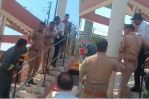 Lucknow News : विभागीय अधिकारियों पर परेशान होकर पानी की टंकी पर चढ़ा जेई, ढाई घंटे की मान मनौव्वल के बाद पुलिस ने नीचे उतारा