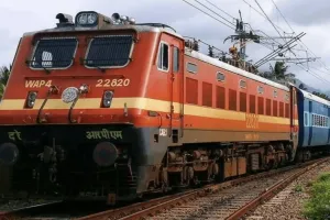 Bareilly: होली स्पेशल ट्रेनों में स्लीपर और एसी की सीटें खाली, देखिए पूरी लिस्ट...