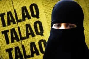 बाराबंकी: विदेश जाने से पहले पति ने पत्नी को दिया तीन तलाक, घर से निकाला