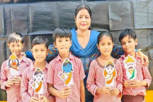 International Women's Day : हर हाल में शिक्षा हासिल कर जीवन में सफलता की डगर पर आगे बढ़ें बेटियां