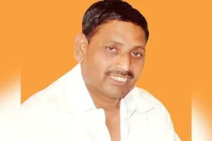 Bareilly: फरीदपुर टोल प्लाजा पर कर्मचारी की पिटाई के मामले में पूर्व सांसद से माफी की मांग