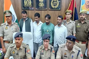 Sambhal : फर्जी दस्तावेज से ट्रैक्टर बेचने वाले गिरोह के 4 सदस्य गिरफ्तार, 22 ट्रैक्टर बरामद
