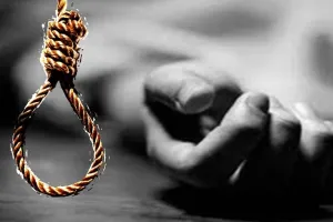 Jhansi News: पारिवारिक कलह ने ली सिंचाई विभाग के कर्मचारी की जान, फंदे से लटका मिला शव