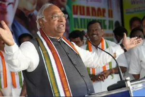 नमामि गंगे’ योजना पर क्या बोल पड़े कांग्रेस अध्यक्ष मल्लिकार्जुन खरगे - कहा, सफाई के नाम पर मां गंगा को दिया धोखा