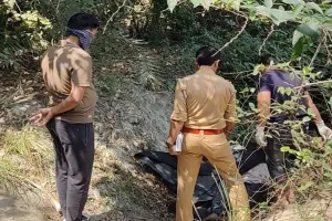 Barabanki News : जंगल में मिला अज्ञात युवती का शव हत्या की आशंका