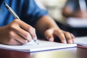 लखीमपुर खीरी में यूपी बोर्ड परीक्षा का मूल्यांकन तेज, 2 दिनों में जांची गई 57647 कॉपियां 