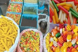 पीलीभीत: खाद्य सुरक्षा विभाग की छापेमारी, बीसलपुर में 5.89 क्विंटल रंगीन कचरी जब्त