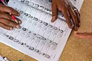 बदायूं: मतदाता सूची में गलत नाम हटाने के लिए बैठक, एसडीएम ने दिए नई सूची तैयार करने के निर्देश