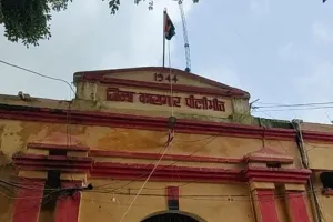 पीलीभीत: जेल में सीख रहे आत्मनिर्भरता के हुनर, बंदियों की मेहनत ला रही रंग 