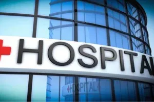 बदायूं: सील किए गए अस्पताल में फिर से मरीजों का इलाज, ग्रामीणों में हड़कंप