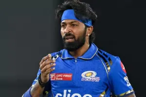 IPL 2025 : हार्दिक पांड्या पर लगा 12 लाख रुपये का जुर्माना, GT के खिलाफ धीमी ओवर गति के कारण मिली सजा