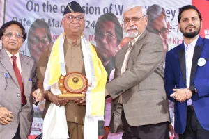 होम्योपैथी के मेधावी छात्र और चिकित्सक सम्मानित : मुख्य अतिथि विधायक डॉ. नीरज बोरा ने किया सम्मान