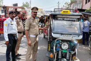 कासगंज: चेकिंग अभियान में 9 अपंजीकृत वाहन सीज, 93 चालान जारी