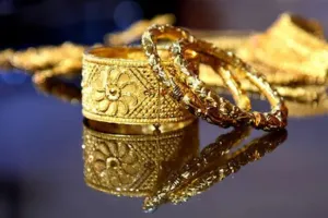 Bareilly: सोना की कीमत में आया उछाल, एक लाख के पार, ग्राहक खींच रहे हाथ