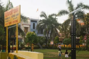 मुरादाबाद : सोलर लाइट से जगमगा रहे नगर निगम के कार्यालय व पार्क, काम लगभग आखिरी चरण में