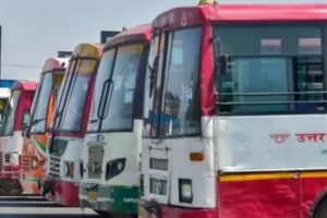 Bareilly: नशे में चेकिंग, बस में हंगामा! रोडवेज बाबू की उगाही करते वायरल वीडियो से मचा बवाल, जांच बैठी