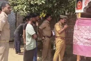 अराजक तत्वों ने मंदिर में स्थापित मूर्तियों को किया खंडित, गांव के लोगों में रोष, मौके पर पुलिस तैनात