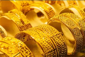 Akshaya Tritiya 2025: अक्षय तृतीया पर बाजार में आफर की भरमार, उपभोक्ताओं को लुभाने में जुटे व्यापारी