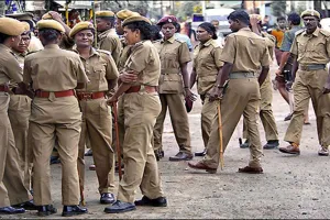 पुलिस विभाग में 2.4 लाख में से 960 महिलाएं ही हैं IPS, बाकी 90% जूनियर रैंक पर कार्यरत, UP को लेकर भी हुए चौंकाने वाले खुलासे, पढ़े पूरी रिपोर्ट