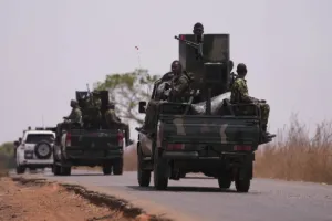 नाइजीरियाः बंदूकधारियों के हमले ने 40 लोगों की ली जान, राष्ट्रपति ने दिया सुरक्षा एजेंसियों को जांच के आदेश