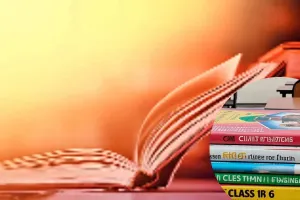 NCERT की इंग्लिश बुक्स अब हिंदी में कहलाएगी मृदंग-संतूर, मैथमेटिक्स हुई गणित प्रकाश, शुरू हुआ विरोध