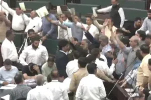 'काला कानून वापस लो...'वक्फ विधेयक को लेकर जम्मू-कश्मीर विधानसभा में नेकां विधायकों ने खूब किया हंगामा