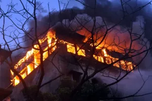 Kolkata fire: पीएम मोदी ने 14 लोगों की मौत पर जताया शोक, राहत कोष से दो-दो लाख रुपए देने का किया एलान, CM ने जांच के दिए आदेश 