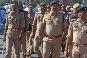 Waqf Amendment Bill: सड़को से लेकर सोशल मीडिया तक प्रशासन एक्टिव, वक्फ संशोधन बिल पेश को लेकर यूपी में हाई अलर्ट 