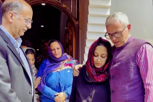 Pahalgam Attack: मृतकों के परिजनों को 10 लाख का मुआवजा देगी जम्मू-कश्मीर सरकार, उमर अब्दुल्ला ने किए ये एलान