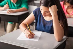 JEE Mains 2025: जेईई परीक्षा को लेकर स्टूडेंट्स और एक्सपर्ट का दावा, एग्जाम में पूछे गए 9 प्रश्न गलत, NTA सवालों के घेरे में 