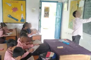 शाहजहांपुर: लगातार अनुपस्थित चल रहे चार शिक्षकों की सेवाएं समाप्त