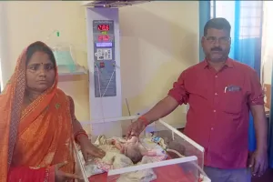 लखीमपुर खीरी: शर्मनाक! नवरात्रि में मंदिर की देवी की पूजा...घर आई देवी को बिलखता छोड़ा