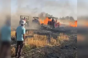 शाहजहांपुर : बीड़ी से लगी आग में स्वाहा हो गए किसानों के तीन एकड़ गेहूं