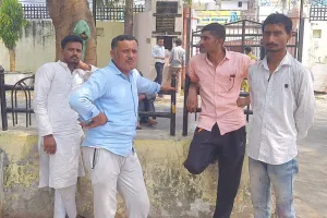 रामपुर: स्कूली बस की चपेट में आने से बाइक सवार युवक की मौत