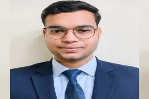 लखीमपुर खीरी: किसान का बेटा बना आईपीएस अधिकारी, बिना कोचिंग के पहले प्रयास में मिली सफलता