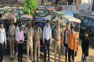 Bareilly: 48 ई-रिक्शा सीज और 90 का काटा चालान, चालकों में खलबली
