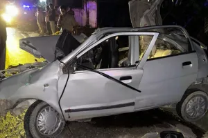 मुरादाबाद: एक ही परिवार के 3 लोगों की मौत, शादी समारोह से लौट रहे थे, तभी कार ट्रैक्टर-ट्रॉली से टकराई