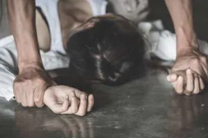 दो बच्चों के बाप ने 15 साल की लड़की से किया दुष्कर्म