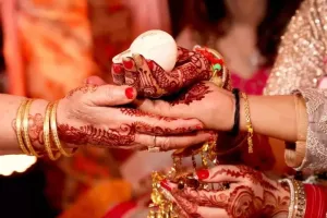 कानपुर में 62 वर्षीय ने 45 वर्षीय महिला से की शादी: दूसरे दिन नकदी-जेवर लेकर दुल्हन फरार...इस तरह से रचाया था विवाह 