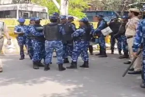 दिल्ली: हनुमान जयंती शोभायात्रा से पहले जहांगीरपुरी में पुलिस अलर्ट, VHP को नहीं मिली यात्रा निकालने की अनुमति