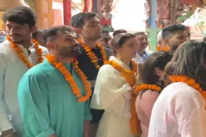 अयोध्या: रामलला की शरण में पहुंचे चेन्नई सुपर किंग्स के खिलाड़ी, हनुमानगढ़ी में किए दर्शन-पूजन