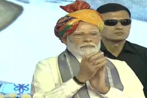 हरियाणा पहुंचे पीएम मोदी, अयोध्या के लिए पहली वाणिज्यिक उड़ान को दिखाई हरी, महाराजा अग्रसेन एयरपोर्ट पर नए टर्मिनल भवन की रखी आधारशिला