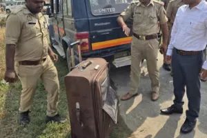 अवैध संबंध में एक और पति की चढ़ी बलि! पत्नी ने भांजे के साथ मिलकर की हत्या, ट्रॉली बैग में भरकर फेंका शव, 10 दिन पहले विदेश से आया था नौशाद