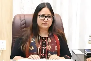 गोंडा: लापरवाही में फंसे जिले के 33 राजस्व निरीक्षक, डीएम ने रोका वेतन