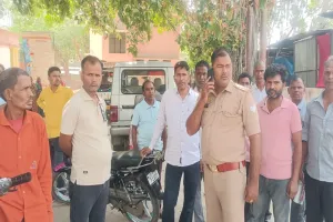 हरदोई: तेज रफ्तार वाहन ने बैलगाड़ी में मारी टक्कर, महिला की मौत, पति घायल 