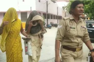 बाराबंकी: जिला अस्पताल में इलाज कराने आई युवती से छेड़छाड़, जबरन दी नींद की गोली