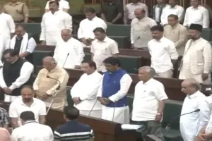 Pahalgam attack: जम्मू कश्मीर विधानसभा ने पहलगाम हमले में मारे गए लोगों को दी श्रद्धांजलि