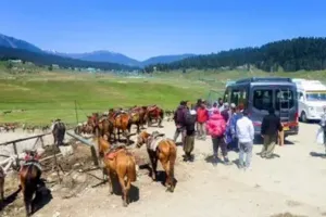 पहलगाम आतंकी हमले के बाद कश्मीर में 48 पर्यटक स्थल बंद, सुरक्षा एजेंसियों की सिफारिश पर सरकार ने लिया फैसला   