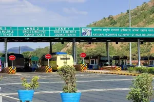 LPG का घटा रेट, महंगा हुआ टोल, क्रेडिट कार्ड से लेकर UPI और इनकम टैक्स तक आज से बदल गया सबकुछ, ये हैं 15 बड़े बदलाव